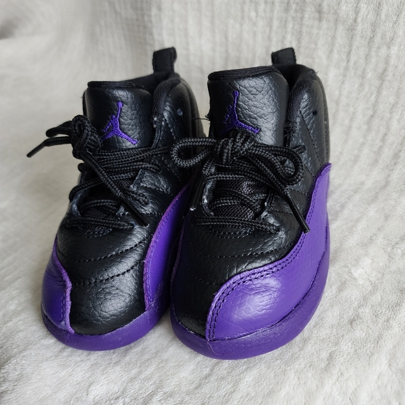 EUC β
οΈ 9C Jordan Toddler's Retro Black/Field Purple - Picture 2 of 6
